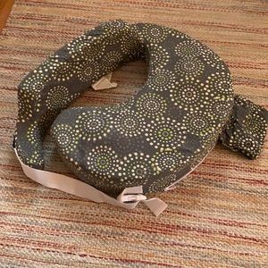 My Brest Friend Nursing Pillow - maternity